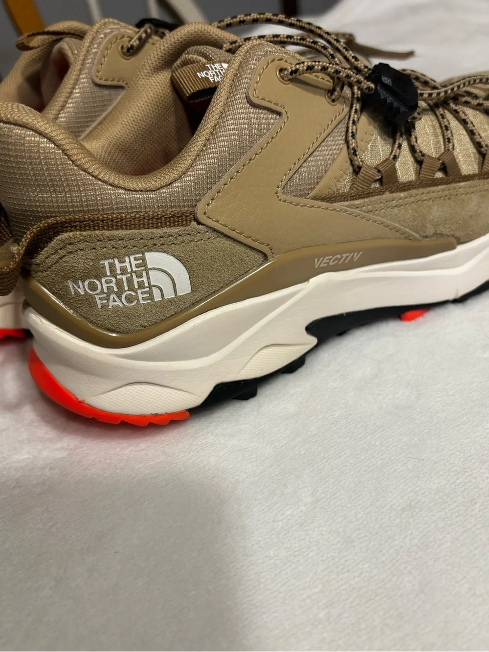 The North Face Women's VECTIV Taraval Tech Sz 7.